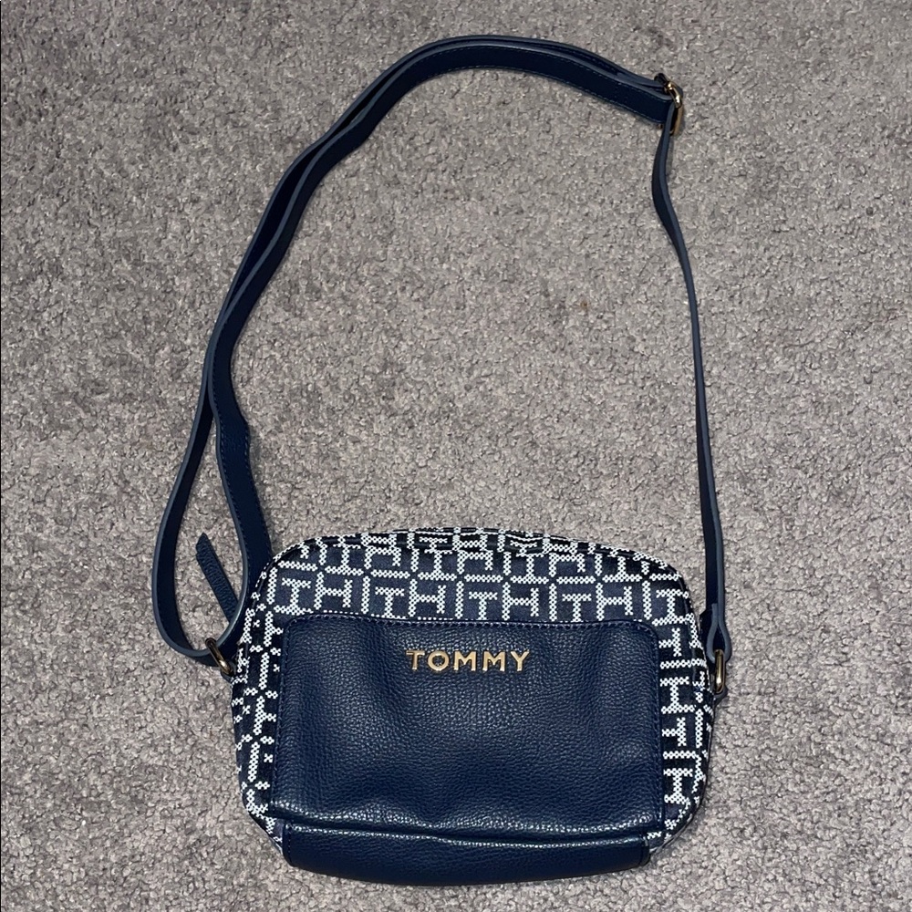 EUC Tommy Hilfiger Navy and White Crossbody Bag